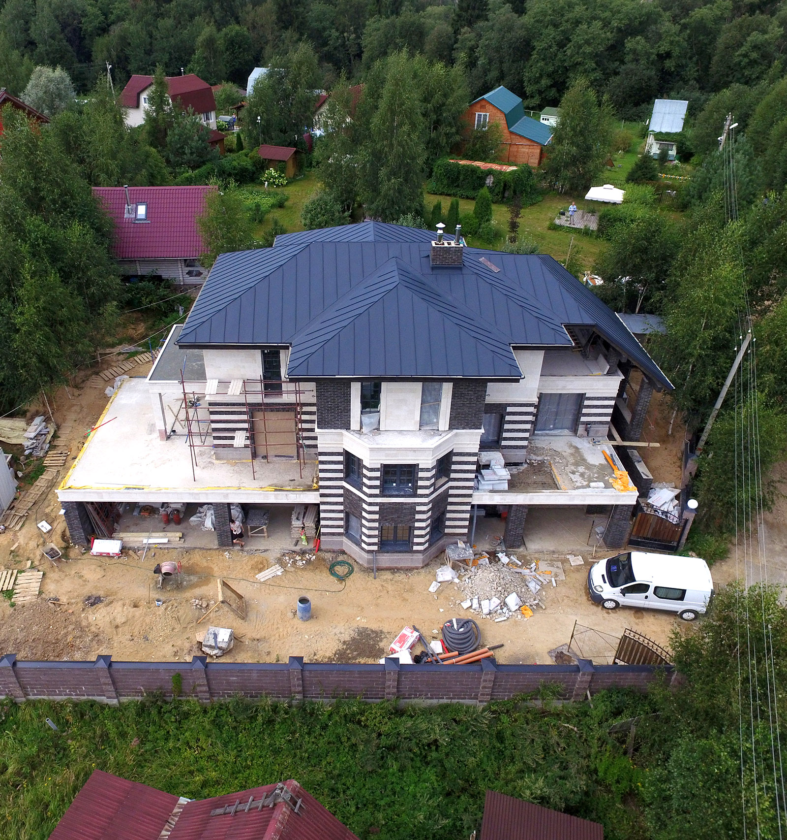 Отделка фасадов домов натуральным камнем