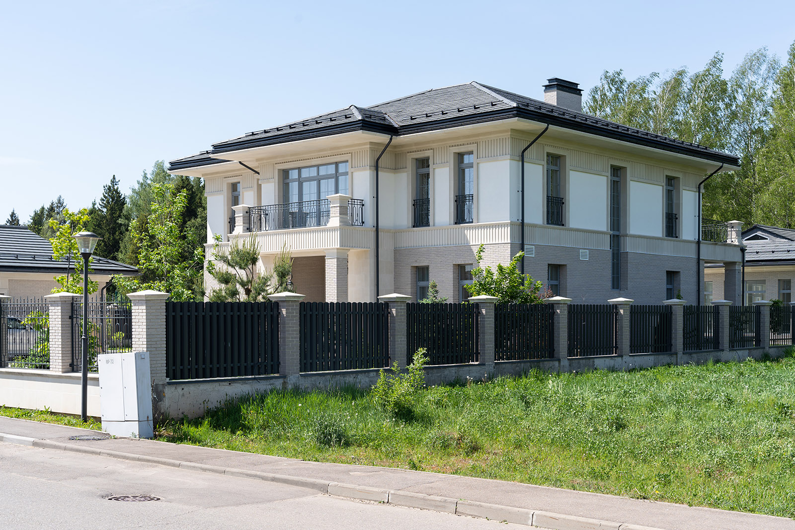 Загородный дом. Вид с улицы